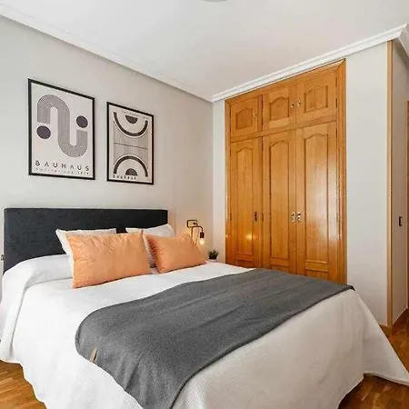 La Plaza Apartment